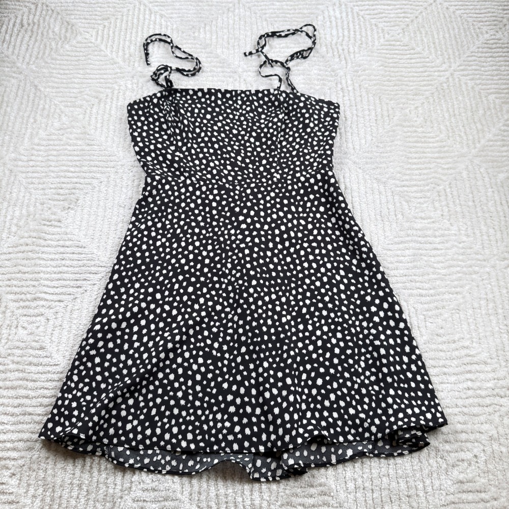 Gianni Bini GB Black White Polka Dot L Mini Dress Tie Shoulder Smocked Night Out